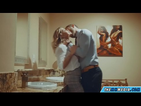 ❤️ Büyük memeli bir sarışın seni umumi tuvalette baştan çıkardığında ❤️ Süper seks bize %tr.dewporn.ru ❌❤